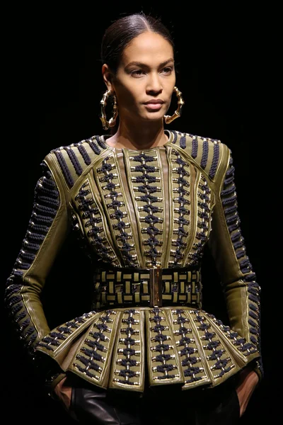 Look 14